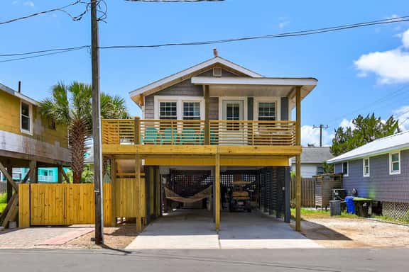 CNW7: The Guest House on Scotch Bonnet - Image 1