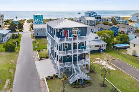 CD1118: The Caddyshack at Carolina Beach - Image 1