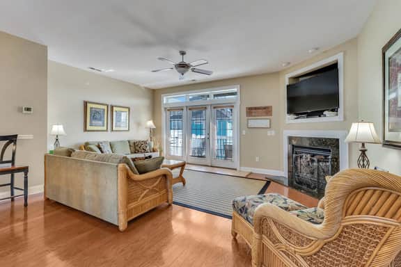 SLW1607: Jack's Beach House - Image 3